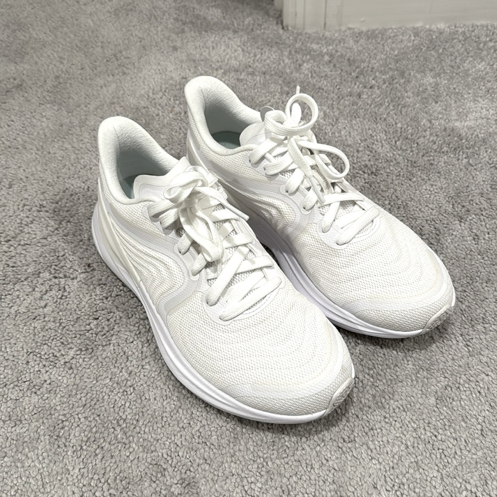 Lululemon Blissfeel 2 White/White/Vapor - Size 8.5